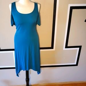 Peekaboo shoulders handkerchief dress